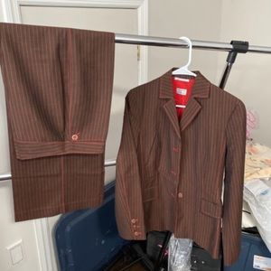 Suiting worn once